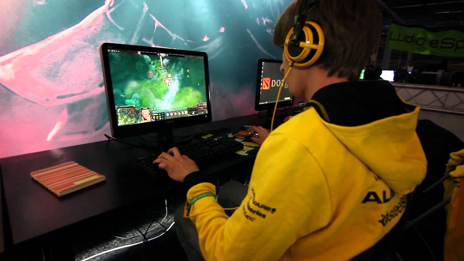 Dendis RAMPAGE as Invoker > GamersBook